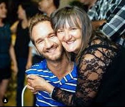 Nick Vujicic mother picture